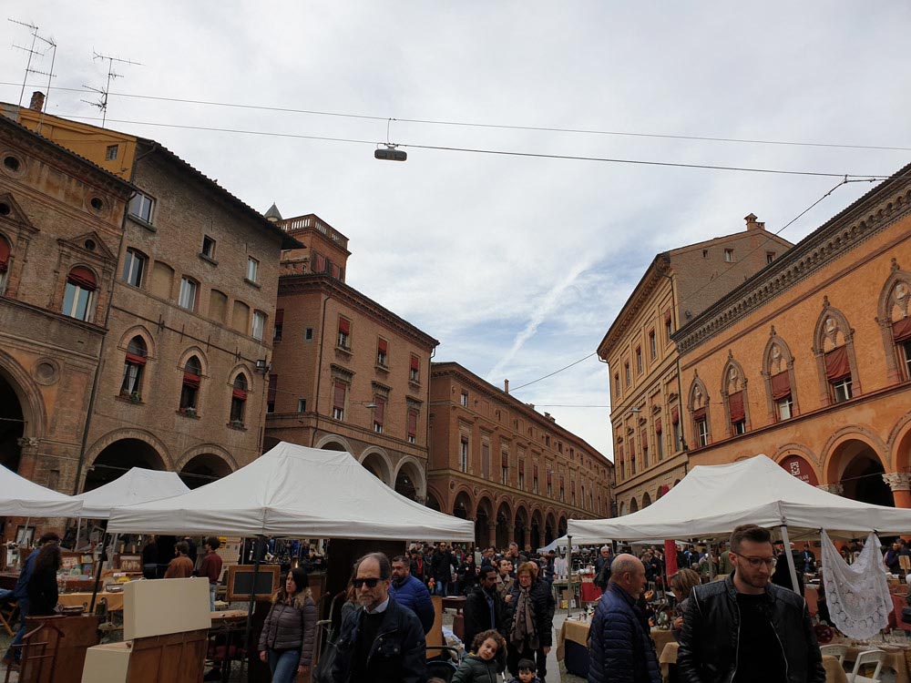 piazza-santo-stefano-seven-churches-bologna-italy-maria-frangieh-blog-travel-4 piazza-santo-stefano-seven-churches-bologna-italy-maria-frangieh-blog-travel-4